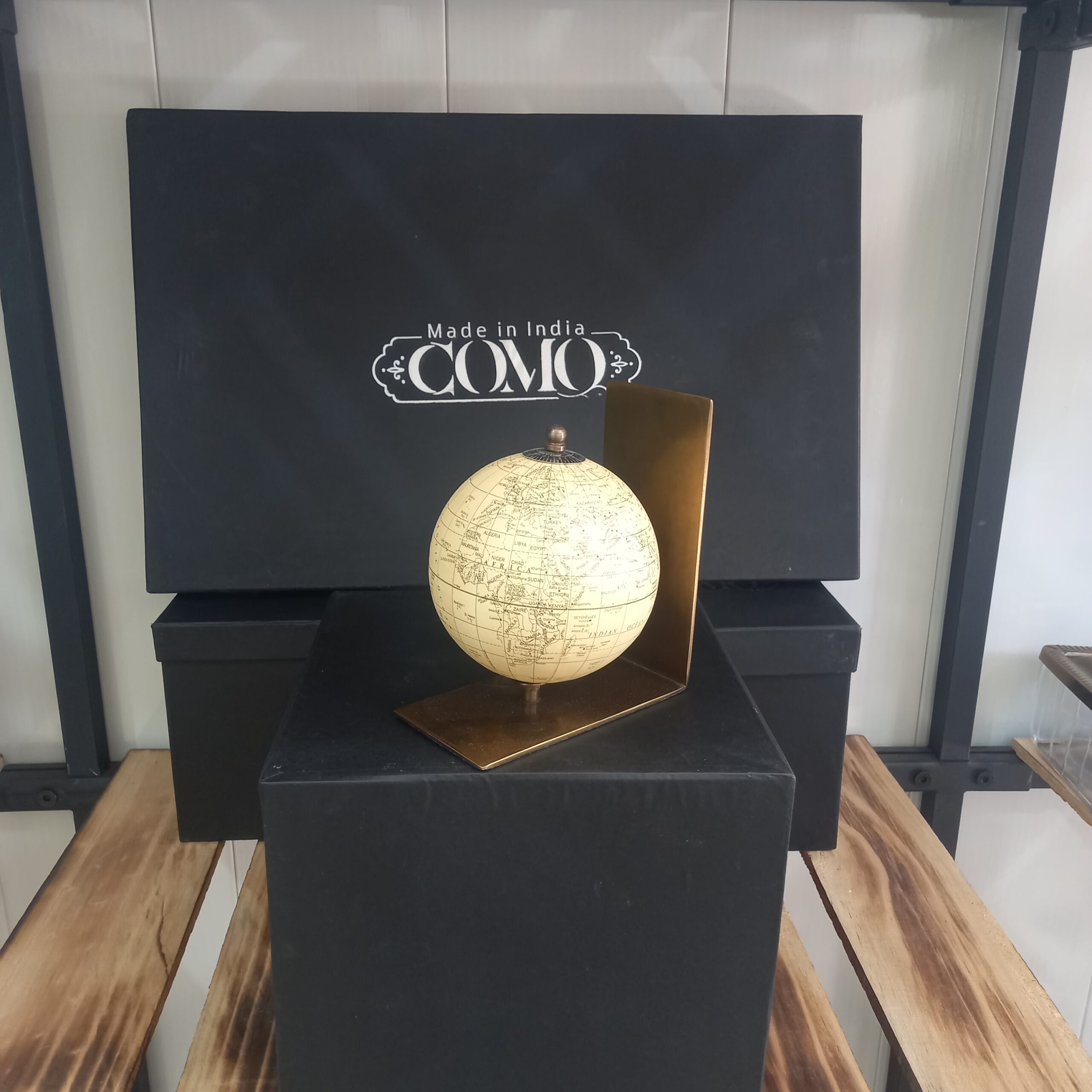 کره زمین برندcomo